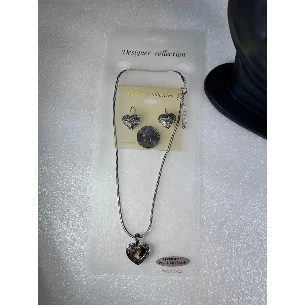 Retro Heart Shaped Reversable Picture Photo Frame Necklace Set New in Pack